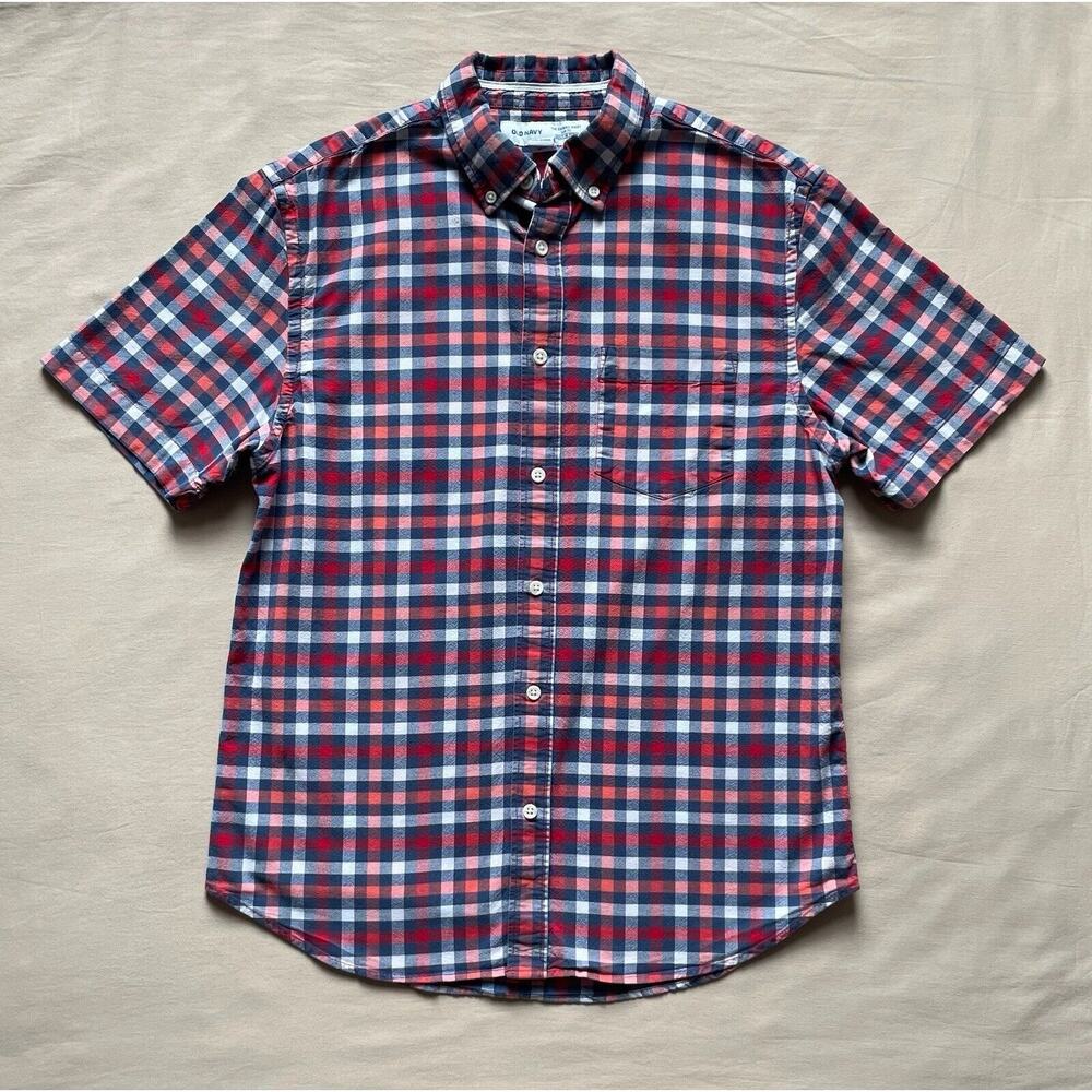 Old Navy Men’s Red, White, And Blue Short Sleeve Plaid Shirt Size Medium